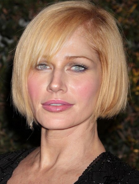 Kinnlänge gerade Spitze vorne blonde blonde modische Bob Perücken